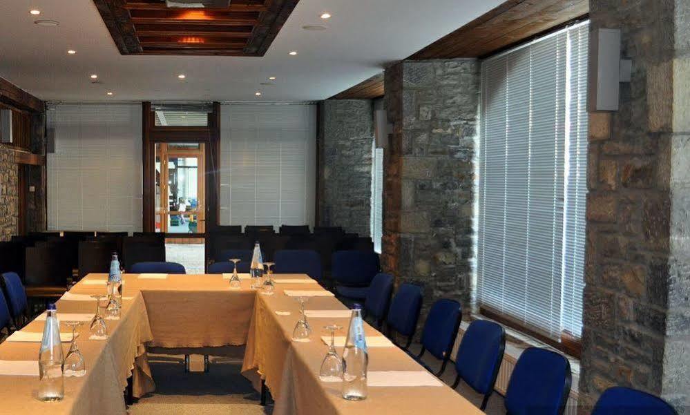 Santa Marina Arachova Hotel ภายนอก รูปภาพ